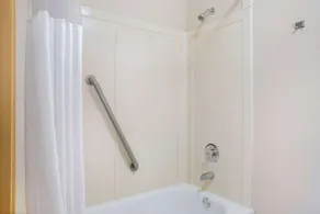 La Quinta by Wyndham Springfield South - Salle de bain