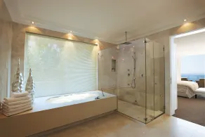 The Clarendon - Bantry Bay - Bathroom