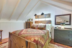Restored Buchanan Log Cabin on 9-mile Creek! - Interiør