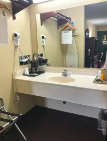 Americas Best Value Inn & Suites - Little Rock - Maumelle - Badezimmer