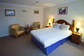 Royal Court Hotel - Room