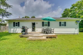 Walk to Marina: Norris Lake Escape w/ Deck + Views - Innenbereich