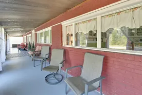 Hike & Fish: Rustic, Timeless Mckee Home w/ Yard - Innenbereich