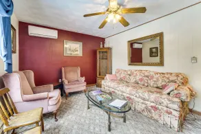 Roaring Spring Horse Farm Getaway w/ Game Room - Innvendig