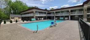 Red Roof Inn Bordentown - McGuire AFB - Pool