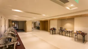 Holiday Inn Express & Suites Bengaluru Old Madras Road by IHG - Restaurant