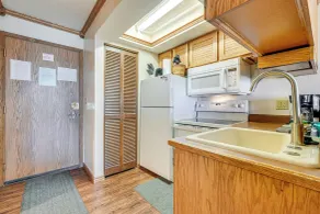 Rustic Ski-Out Brian Head Condo w/ Comm. Pool - Interiör