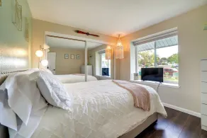Pet-Friendly Home w/ Hot Tub! 6 Mi to Dtwn Reno - Innvendig