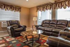 Quality Inn & Suites West Bend - Hall