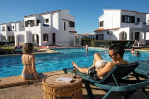 Yucas Homes - Piscina