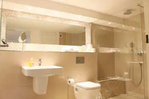 Ferienwohnungen Domblick-Herkenrath - Bathroom