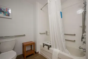 Hampton Inn Linden - Salle de bain