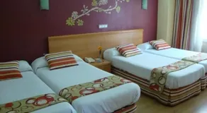 Hotel Almirante - Room