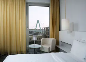 art'otel cologne, Powered by Radisson Hotels - Chambre