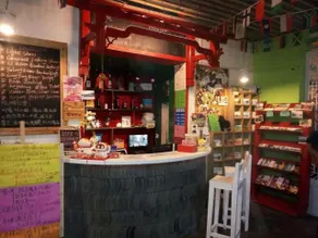 Yangshuo How Flowers Hostel & Party Coliving Coworking Nomads - Restaurant