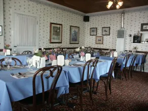 Bridgeport Inn - Restaurante
