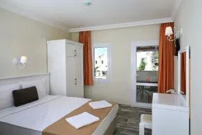 Summer in Garden Suites & Beach Hotel - Room