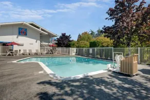 Motel 6-Bellingham, WA - Pool