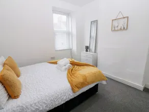 Holly Terrace - 2 Bedrooms - Sleeps 3 - Værelse