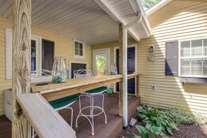 Porch & Fire Pit Access! Quiet Broadway Cottage - Interiör