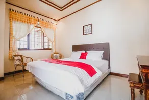 RedDoorz Syariah near Gelora Delta Sidoarjo - Chambre