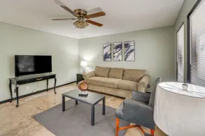 3 Mi to Dtwn Dallas: Condo w/ Walkable Location! - Innenbereich