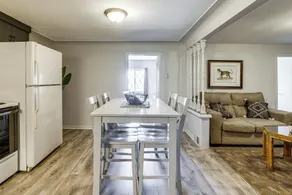 Comfy Apartment Close to Downtown and Beaches! - Intérieur