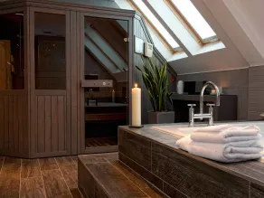 The Gailes Hotel & Spa - Bathroom