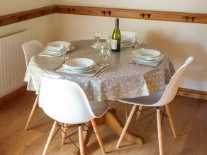 Quakers Cottage - Interior