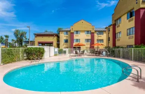 Super 8 by Wyndham Mesa Gilbert - Piscine