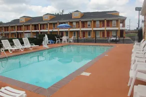 Quality Inn Albertville US 431 - Piscina