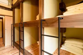 一棟まるまる貸切宿 10名様まで Guesthouse Gokurakudo - Værelse