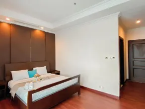 Spacious And Modern Look 3Br Bellezza Apartment - Værelse