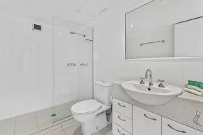 Mylos Holiday Apartments - Bathroom
