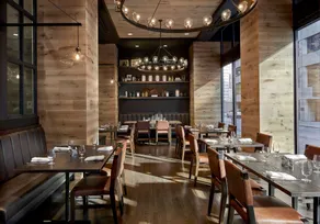 Hotel Phillips Kansas City Curio Collection by Hilton - Restaurant