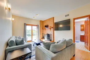 3 Mi to Prettyboy Reservoir! Maryland Hideaway - Interior