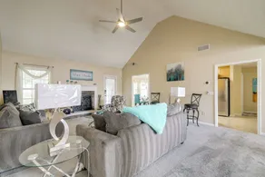 Shop, Fish & Explore: Suburban Home in Loganville! - Innvendig