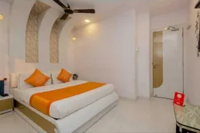Hotel Satellite - Room