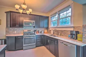Cozy Birmingham Abode < 7 Mi to Downtown Fun! - Interior