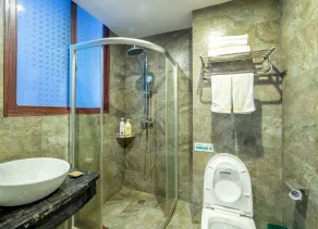 Zhangjiajie Highlights Guesthouse - Bathroom