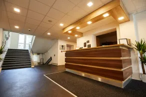 University Hotel - Resepsjon