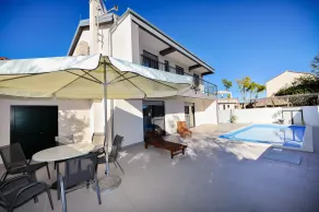 Villa Lily - Pool
