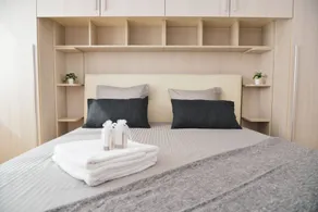 Central City Suite Apartment🧡 - Værelse