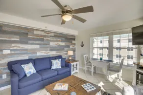 North Wildwood Condo - Beach Across Street! - Intérieur