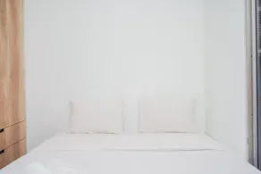 Fully Furnished with Comfortable Design 2BR Apartment Springwood Residence - Room