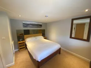 The King and Queen - Room