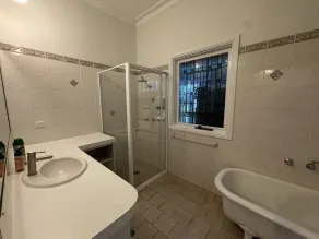 Lincoln Cottage Motor Inn - Badeværelse