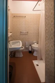 Colors Hostel - Badrum