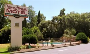 Town House Motel - Pool