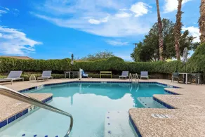 Spark by Hilton Glendale Phoenix North - Piscine